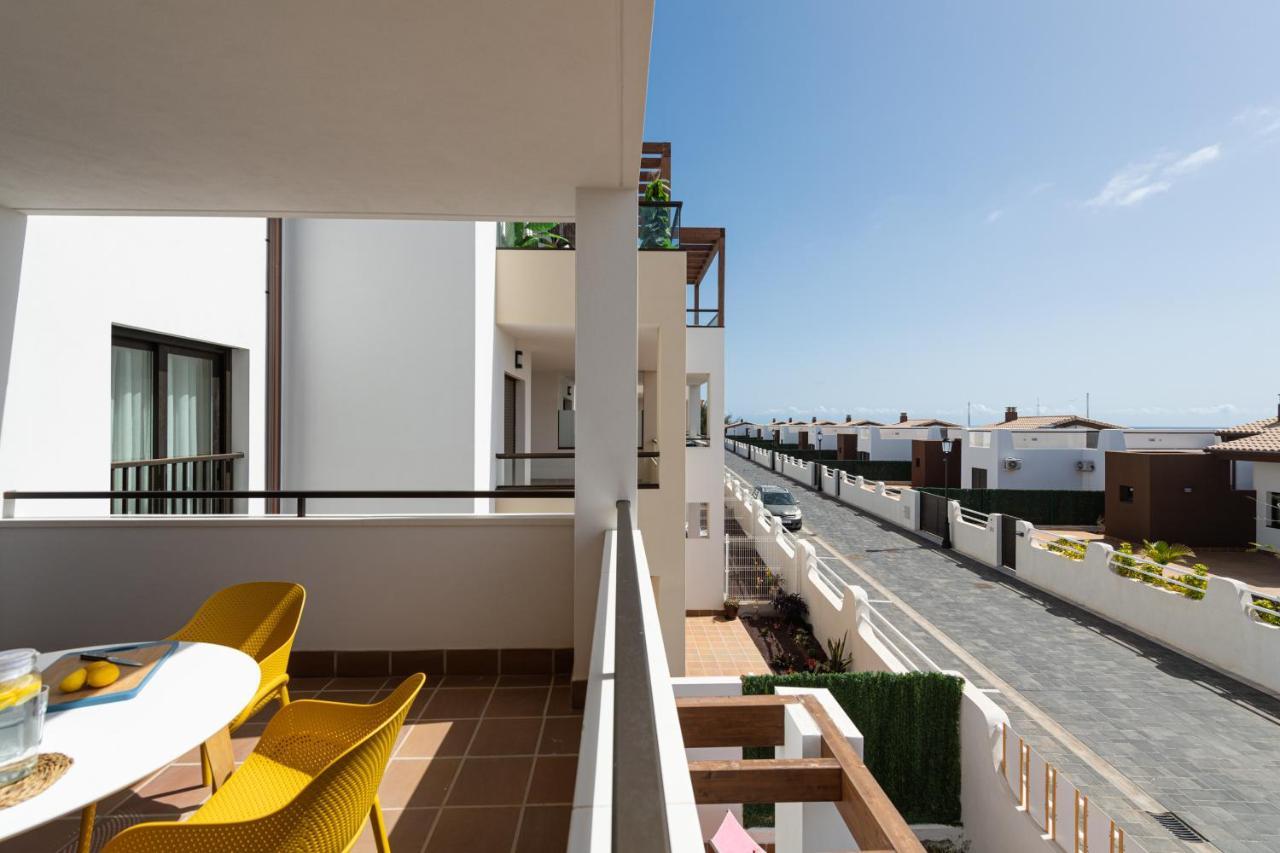 Homeforguest Apartamento En Residencia De Lujo Con Terraza Y Piscina La Guirra Zewnętrze zdjęcie